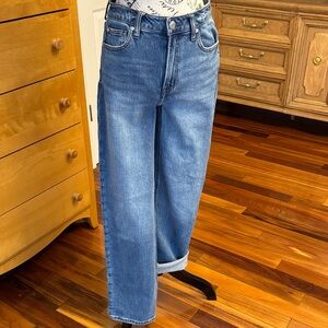Quince comfort stretch high rise relaxed straight Jeans in medium wash 30”